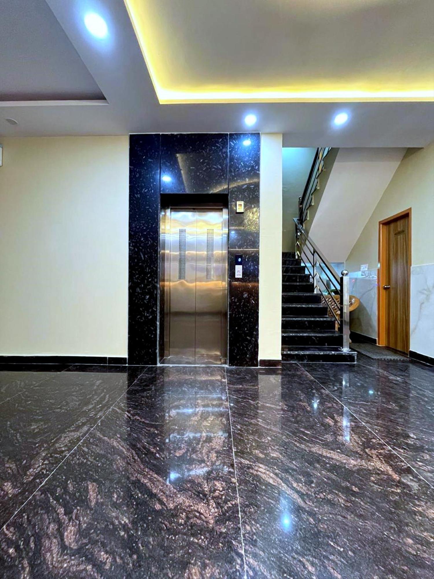 Hotel Vrinda Niddhivan ! Fully Ac, Prem Mandir At Walking Distance ! Just Near The Iskcon Temple Vrindāvan エクステリア 写真
