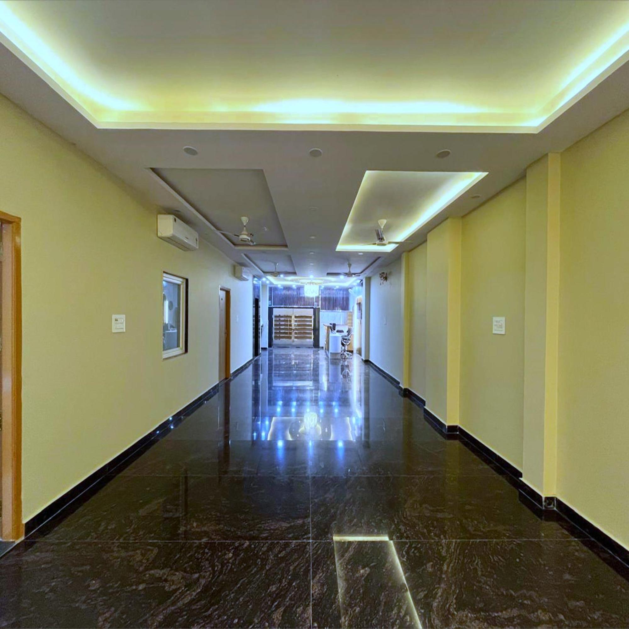 Hotel Vrinda Niddhivan ! Fully Ac, Prem Mandir At Walking Distance ! Just Near The Iskcon Temple Vrindāvan エクステリア 写真